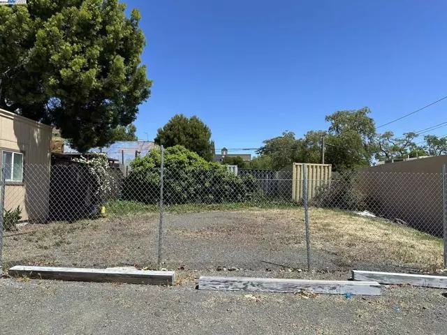 100 H Street, Benicia, CA 94580