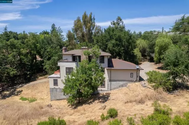 1241 Laverock Ln, Alamo, CA 94507