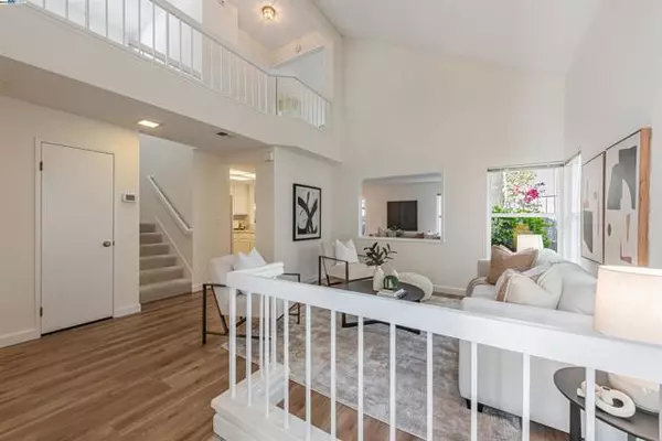 Alameda, CA 94502,1254 Clarke Lane