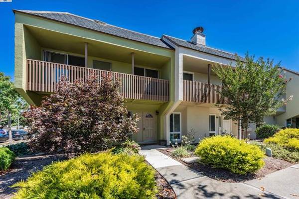 3000 Cerro Vista, Alameda, CA 94502