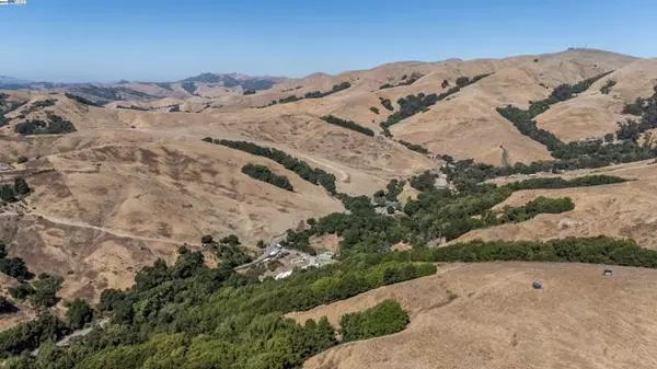 Castro Valley, CA 94552,21479 Eden Canyon Rd