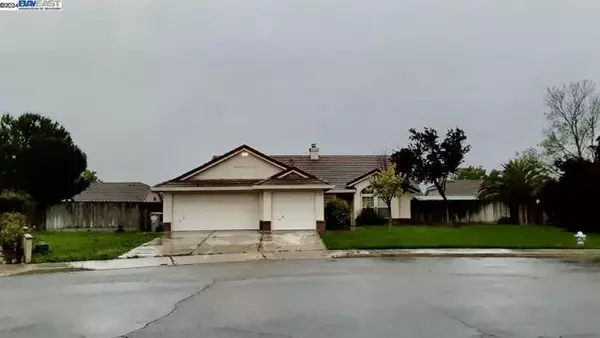 1381 El Camino Way, Los Banos, CA 93635