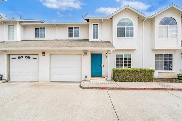 550 Blossom Way, Hayward, CA 94541