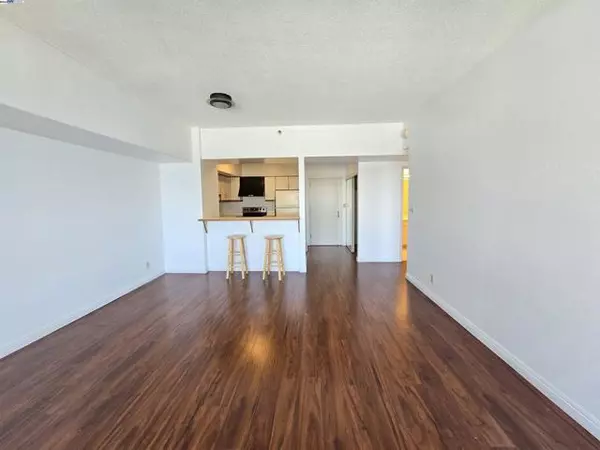 Emeryville, CA 94608,6363 Christie