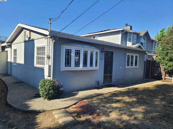 2044 Vivian St, Castro Valley, CA 94546