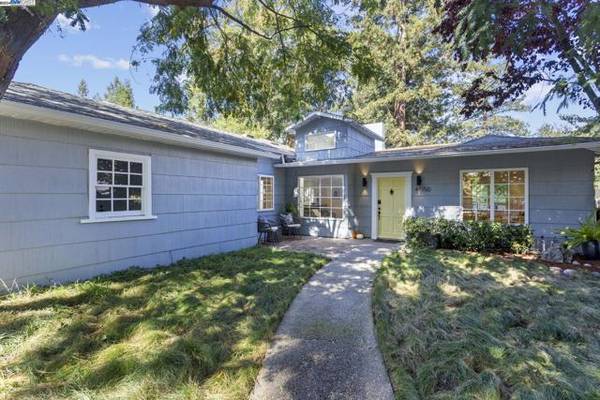 6050 Johnston Dr, Oakland, CA 94611