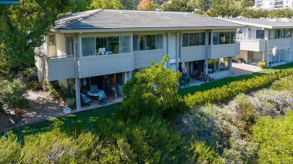 2825 Ptarmigan Dr, Walnut Creek, CA 94595