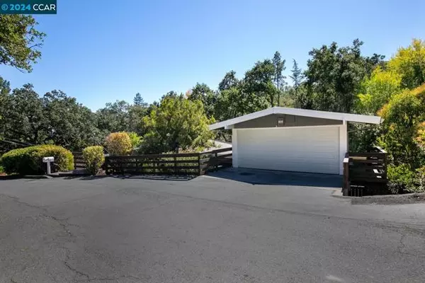 111 Galen Dr, Walnut Creek, CA 94597