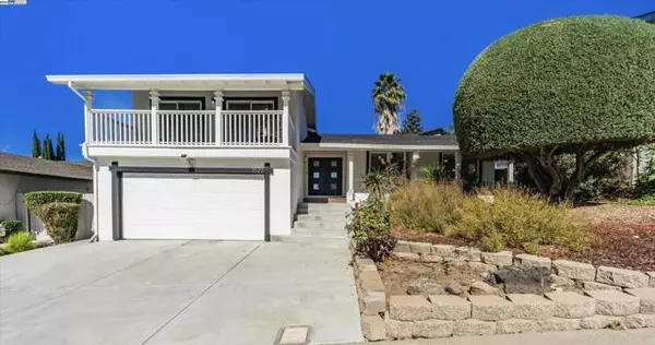 Concord, CA 94518,3523 Honeysuckle Way