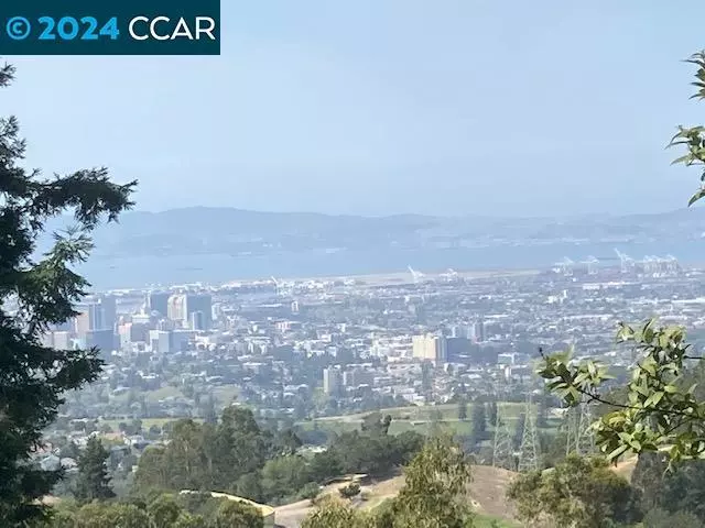 Oakland, CA 94611,6044 Skyline Blvd