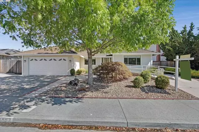 4993 Hillcrest Way, Pleasanton, CA 94588