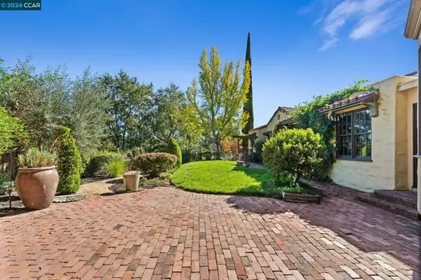 Orinda, CA 94563,147 Camino Don Miguel