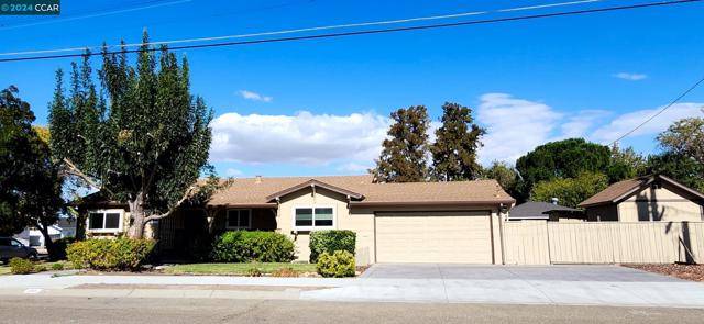 205 El Camino Dr, Pittsburg, CA 94565