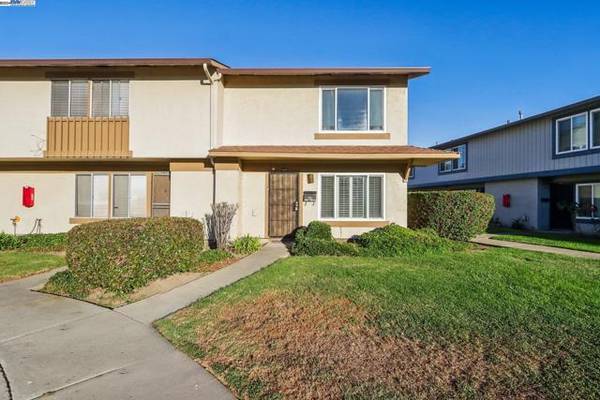 4199 Rainbow Ter, Fremont, CA 94555