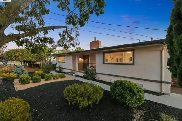 Hayward, CA 94542,3827 ARBUTUS COURT