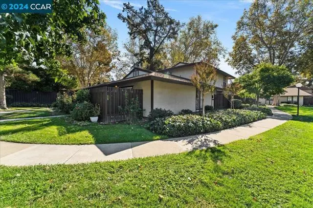 5453 Roundtree Pl, Concord, CA 94521