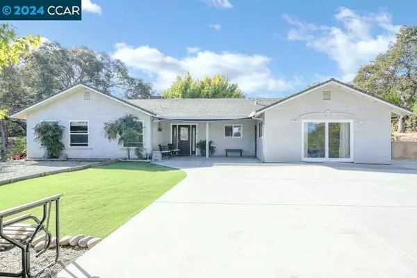 3884 Dunn Rd, Valley Springs, CA 95252