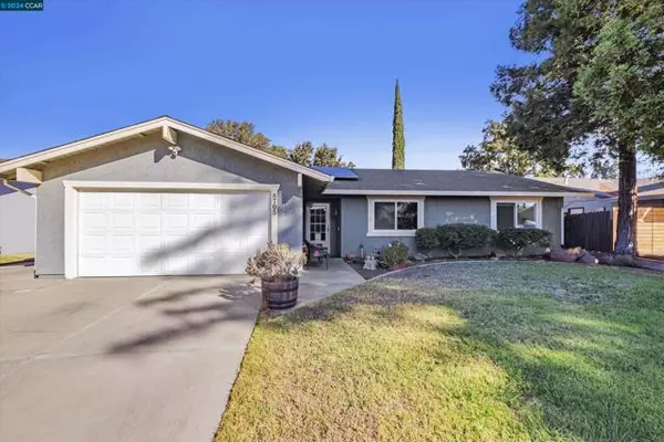 8705 Lodestone Cir,  Elk Grove,  CA 95624