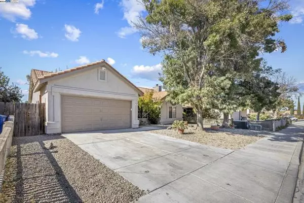 Los Banos, CA 93635,515 Merlot Ct