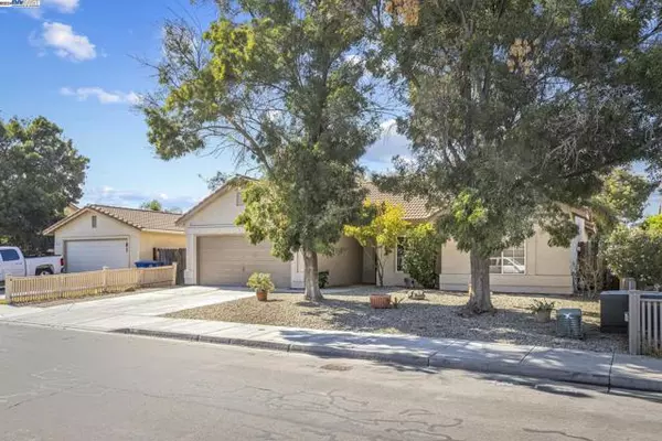 Los Banos, CA 93635,515 Merlot Ct