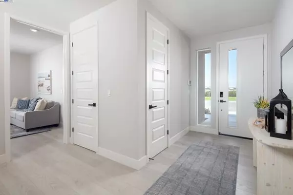 Alameda, CA 94501,2364 Stanford Street