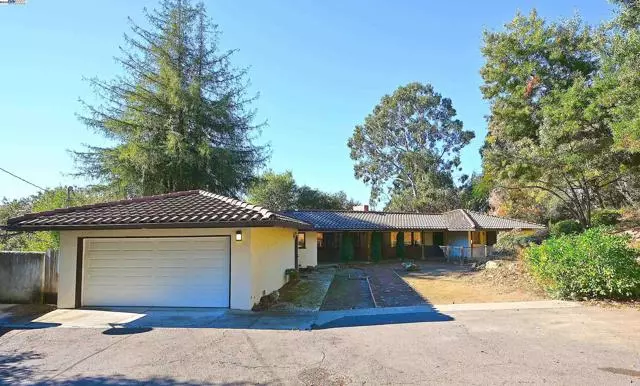 Oakland, CA 94605,7325 Altura Pl