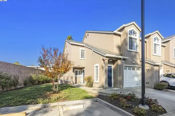 Hayward, CA 94544,89 Crossing Ct