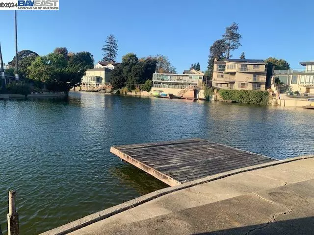 645 Sand Hook Isle, Alameda, CA 94501