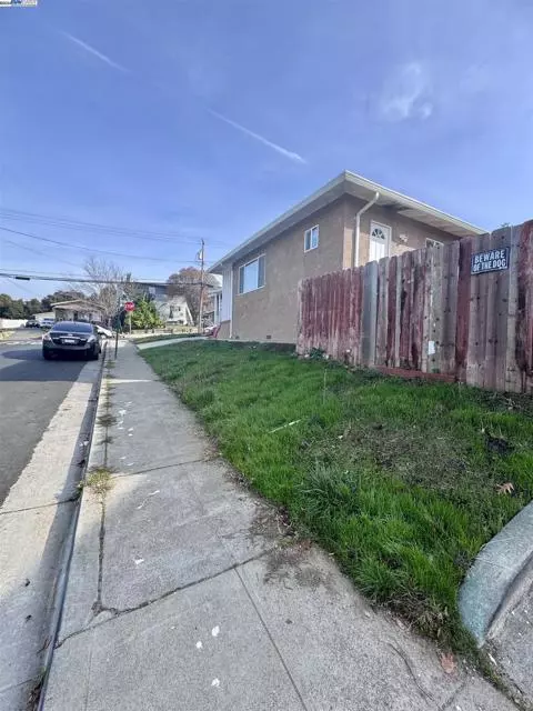 Hayward, CA 94541,1697 C St