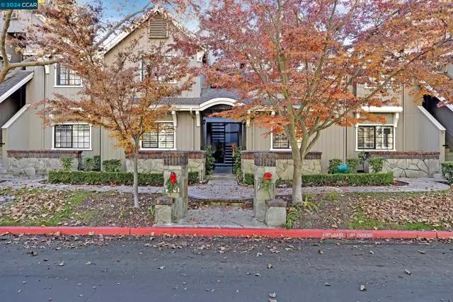 San Ramon, CA 94582,216 Canyon Woods Way