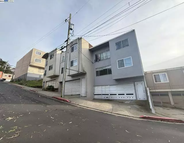 Daly City, CA 94014,56 Edgewood Ct