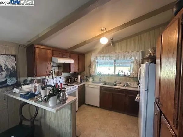 San Leandro, CA 94579,450 Santa Monica