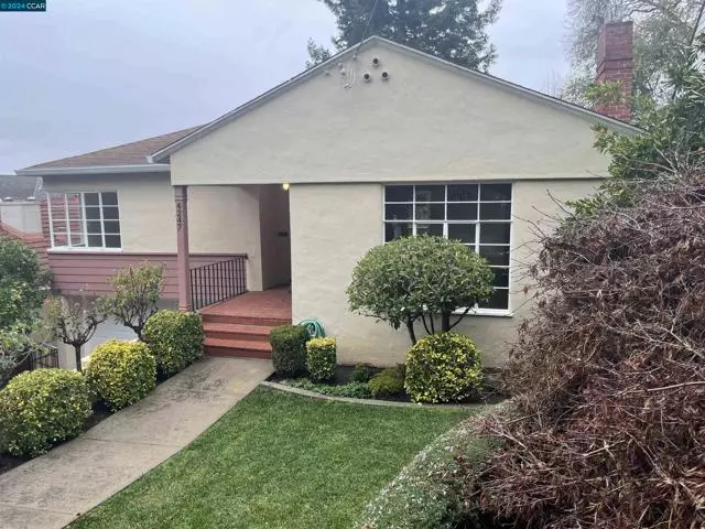 4247 DUNSMUIR, Oakland, CA 94619