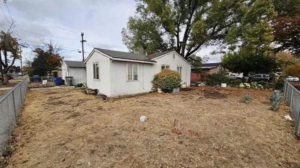 Fresno, CA 93726,4448 North Fresno St