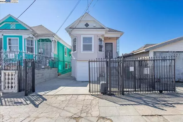 Oakland, CA 94601,913 35Th Ave