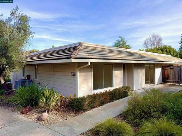 2933 Ptarmigan Dr, Walnut Creek, CA 94595