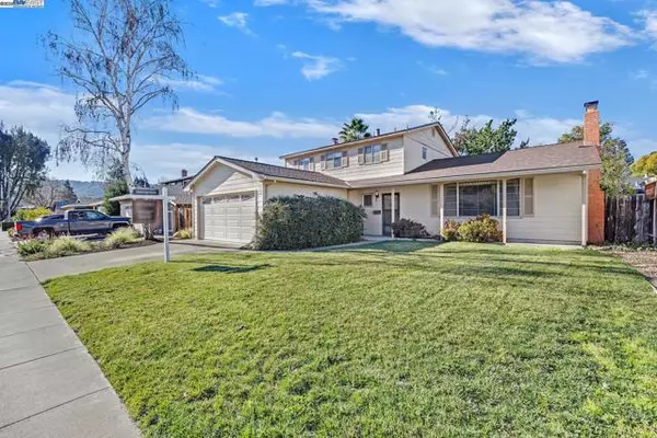 5670 Paseo Navarro, Pleasanton, CA 94566