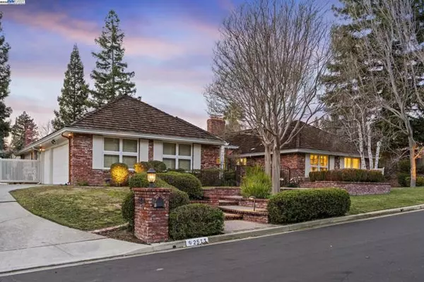 Alamo, CA 94507,2513 Rolling Hills Ct