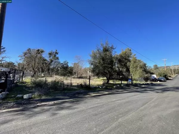 Clearlake, CA 95422,3627 Mint St