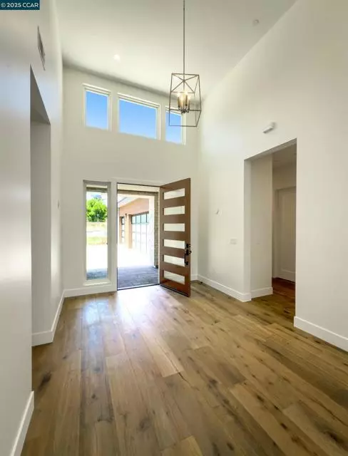 Napa, CA 94558,1070 Borrette Court