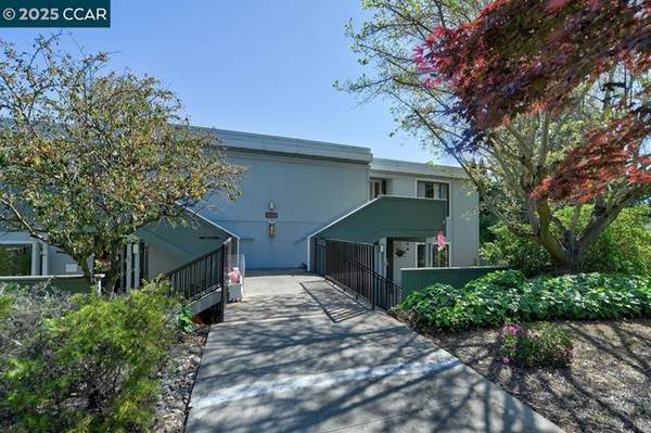 2025 Oakmont Way, Walnut Creek, CA 94595