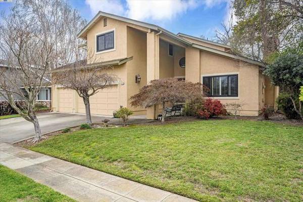 11613 Alegre Dr, Dublin, CA 94568