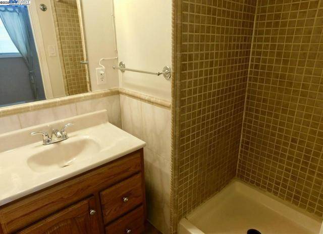 Hayward, CA 94544,27660 Havana Ave