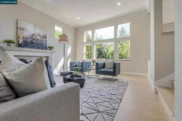 Orinda, CA 94563,4 Berrybrook Hollow