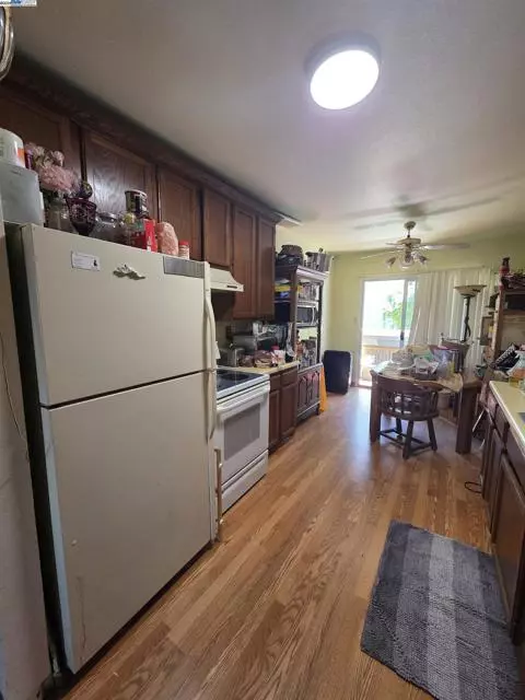South San Francisco, CA 94080,44 Oak Avenue