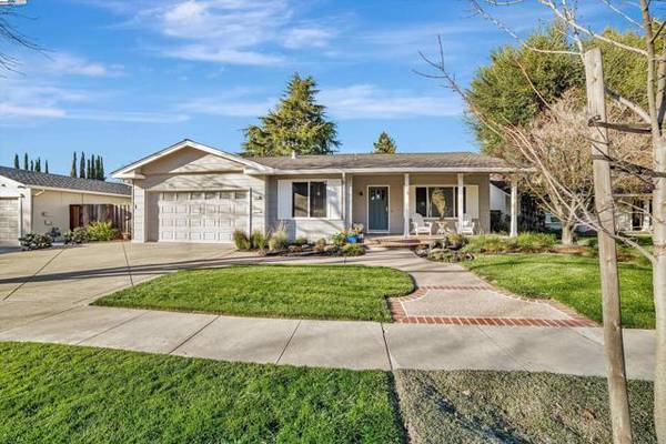 2452 Crestline Rd, Pleasanton, CA 94566