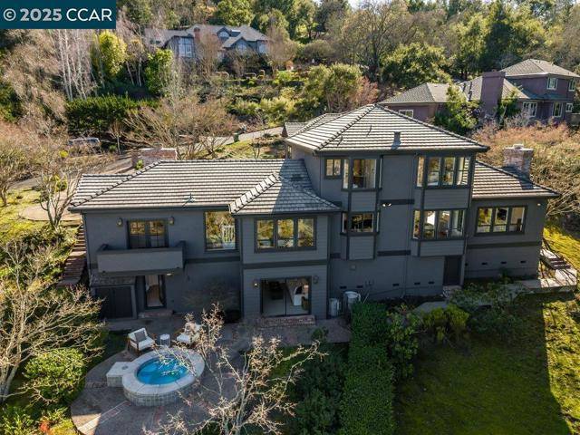 Orinda, CA 94563,23 Wood Acres Ct