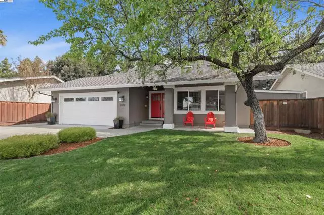 2057 Foxswallow Rd, Pleasanton, CA 94566