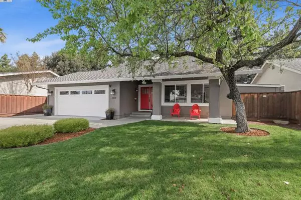 2057 Foxswallow Rd, Pleasanton, CA 94566