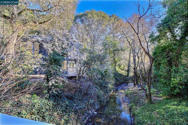Orinda, CA 94563,143 Moraga Way
